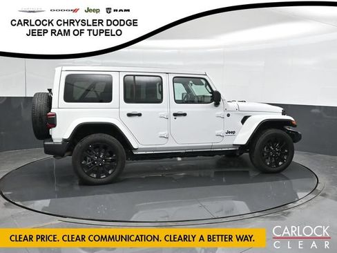 Used 2025 Jeep Wrangler Unlimited Sahara w/ Safety Group AWD/4WD image 4