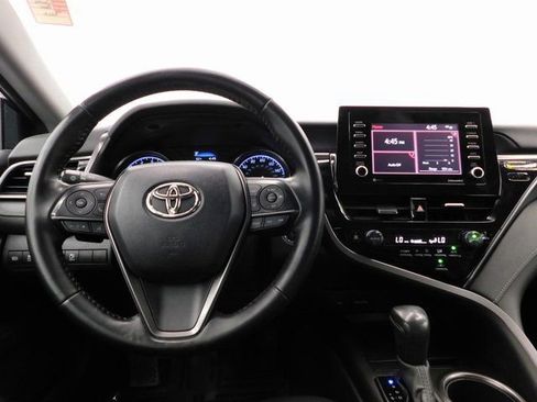 Used 2022 Toyota Camry SE image 35