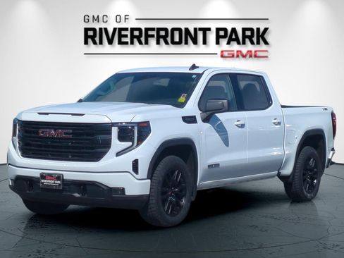 Used 2022 GMC Sierra 1500 Elevation w/ X31 Off-Road Package AWD/4WD image 6