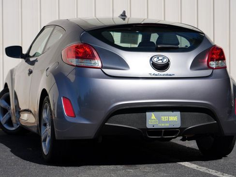 Used 2012 Hyundai Veloster FWD image 5