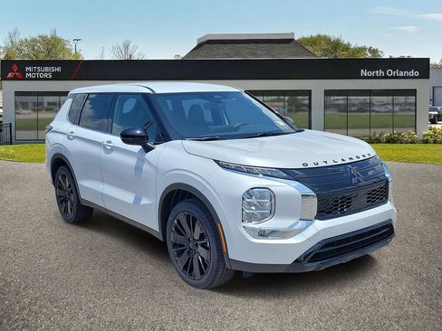 New 2026 Mitsubishi Outlander LE FWD image 4