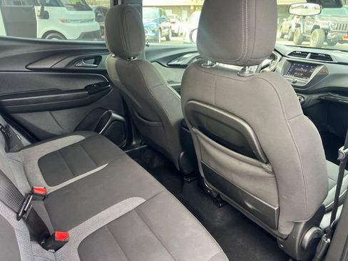 Used 2021 Chevrolet TrailBlazer LS FWD image 19