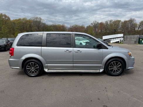 Used 2014 Dodge Grand Caravan SXT w/ Quick Order Package 29G SXT FWD image 6