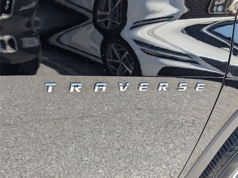 Used 2018 Chevrolet Traverse LS FWD image 9
