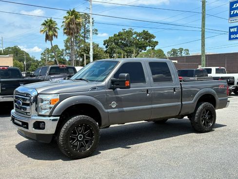 Used 2013 Ford F250 Lariat w/ Lariat Interior Pkg AWD/4WD image 2