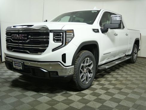 New 2026 GMC Sierra 1500 SLT w/ SLT Premium Plus Package AWD/4WD image 6