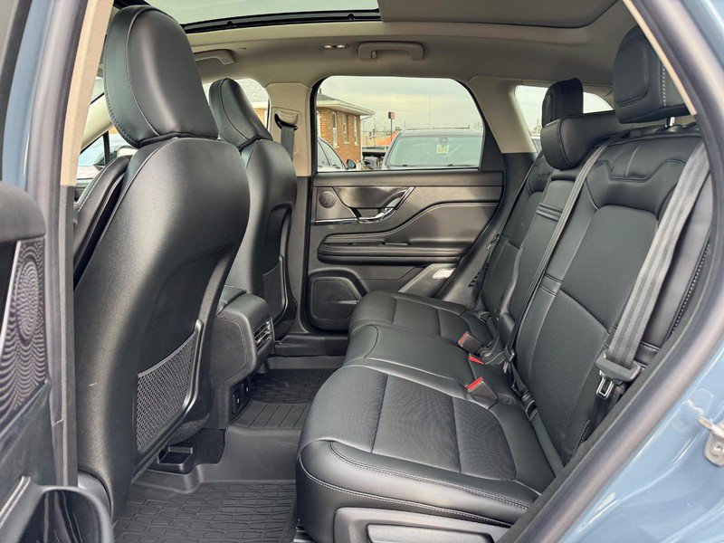 Used 2025 Lincoln Corsair AWD w/ Equipment Group 101A image 10