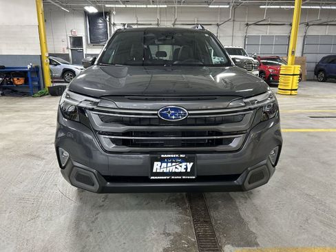 Certified 2025 Subaru Forester Limited w/ Popular Package image 3