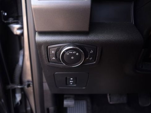 Used 2016 Ford F150 XLT w/ Equipment Group 302A Luxury AWD/4WD image 7