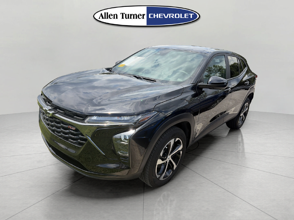 Used 2025 Chevrolet Trax RS w/ Driver Confidence Package FWD image 2