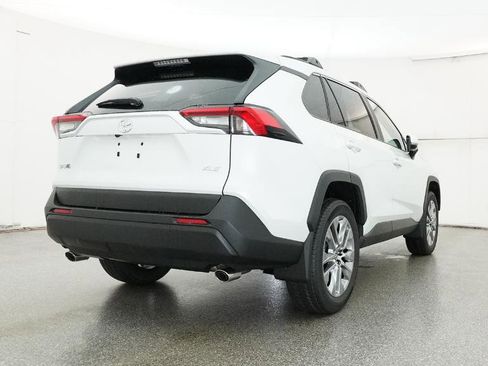 Used 2025 Toyota RAV4 XLE Premium image 62