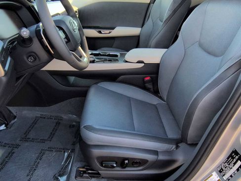 Used 2024 Lexus RZ 450e Premium w/ Technology Package image 17