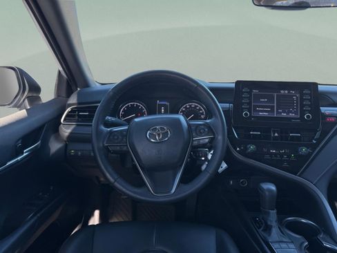 Used 2024 Toyota Camry SE image 13