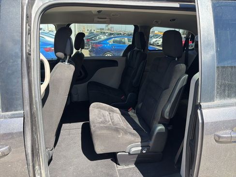 Used 2016 Dodge Grand Caravan SE w/ Quick Order Package 29E SE FWD image 19