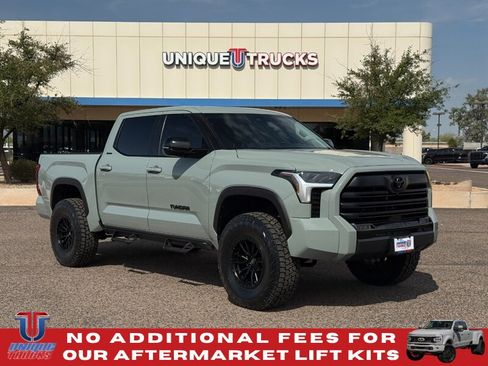 Used 2024 Toyota Tundra Limited AWD/4WD image 5
