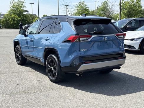 Used 2022 Toyota RAV4 XSE AWD/4WD image 4