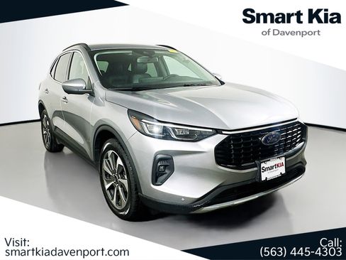 Used 2024 Ford Escape Platinum AWD/4WD image 1