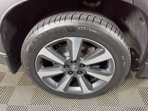 Used 2024 Honda Pilot Touring image 16