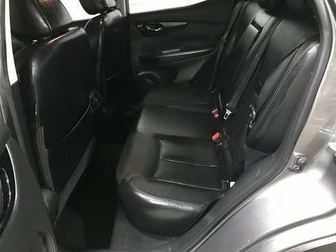 Used 2017 Nissan Rogue Sport SL w/ SL Premium Package AWD/4WD image 16