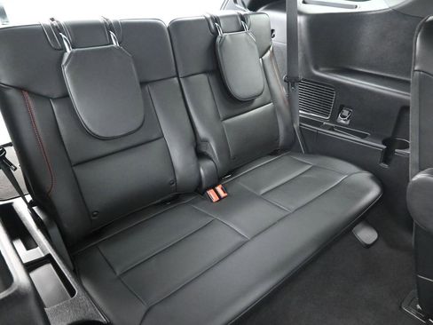 Used 2023 Ford Explorer ST-Line w/ Class IV Trailer Tow Package image 15