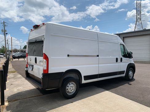 Used 2023 RAM ProMaster 2500 FWD image 3