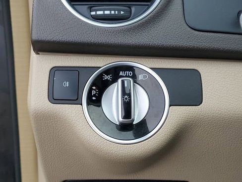Used 2015 Mercedes-Benz C 250 Coupe image 17
