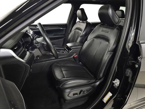 Used 2021 Jeep Grand Cherokee L Overland AWD/4WD image 18