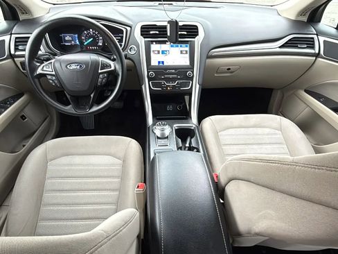 Used 2019 Ford Fusion SE image 29