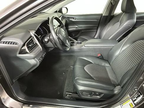 Used 2024 Toyota Camry SE FWD image 12