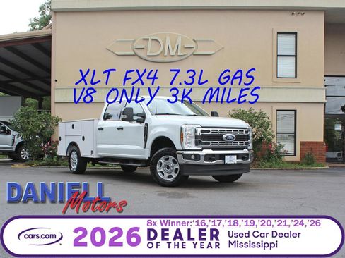 Used 2025 Ford F350 XLT AWD/4WD image 1