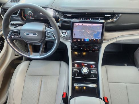 Used 2023 Jeep Grand Cherokee Overland w/ Luxury Tech Group IV image 26