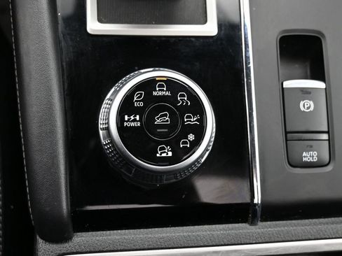 Used 2023 Mitsubishi Outlander SE image 27