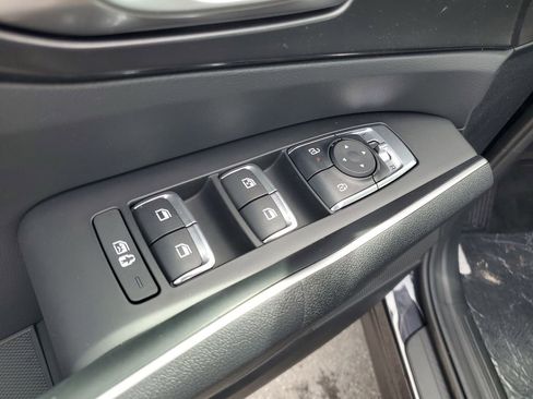 New 2026 Kia Sorento LX FWD image 9