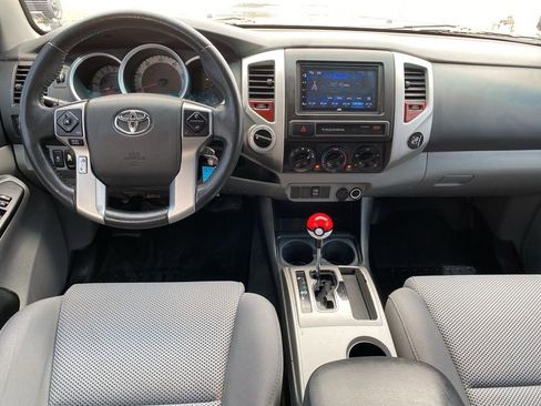 Used 2015 Toyota Tacoma 4x4 Double Cab w/ TRD Sport Package image 4