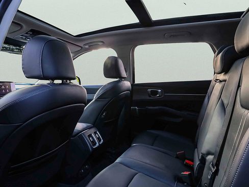 Certified 2023 Kia Sorento S w/ Panoramic Sunroof Package AWD/4WD image 22