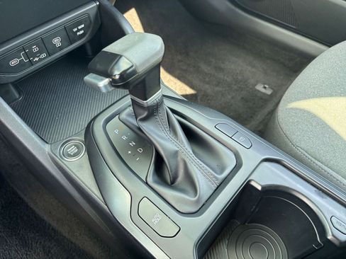 Used 2025 Kia K4 FWD image 36