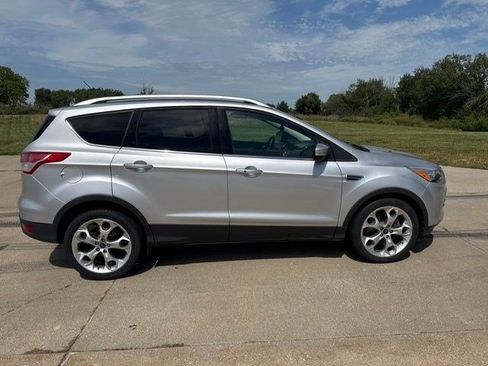 Used 2016 Ford Escape Titanium w/ Equipment Group 301A FWD image 9