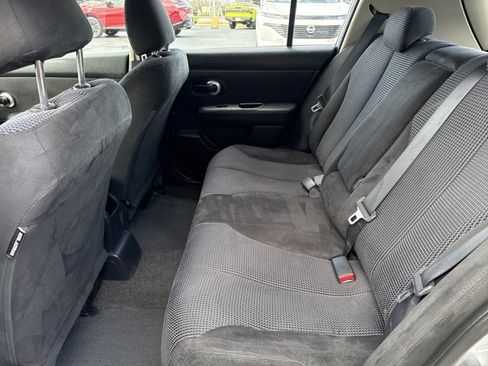 Used 2010 Nissan Versa SL w/ Premium Pkg image 6