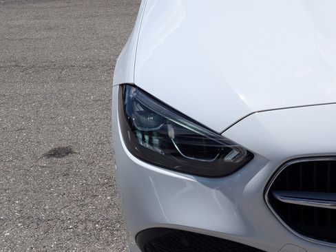 Used 2025 Mercedes-Benz C 300 Sedan image 10