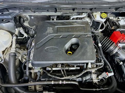 Used 2020 Ford Escape SE image 31