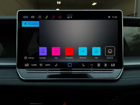 Used 2026 Volkswagen Tiguan SE FWD image 31