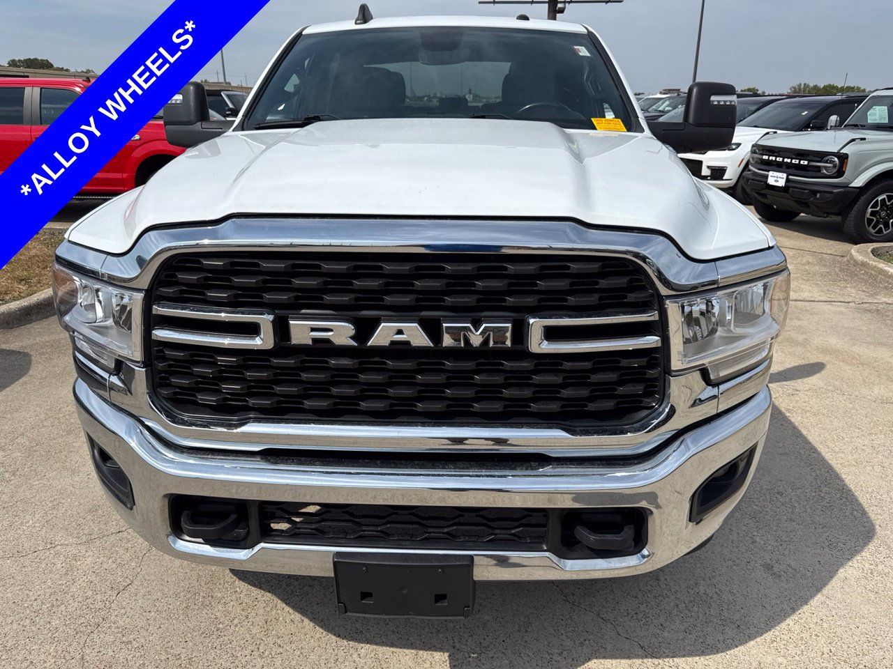 Used 2024 RAM 2500 Big Horn AWD/4WD image 2