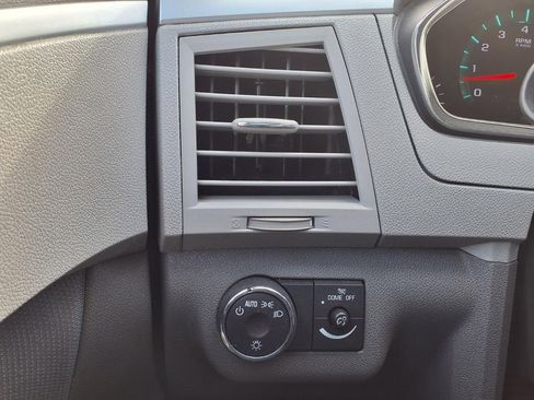 Used 2012 Chevrolet Traverse LS image 22