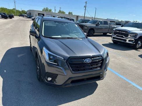 Used 2023 Subaru Forester Premium AWD/4WD image 28