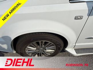 Used 2014 Chrysler Town & Country Touring-L FWD video 2