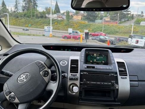 Used 2008 Toyota Prius Touring FWD image 7