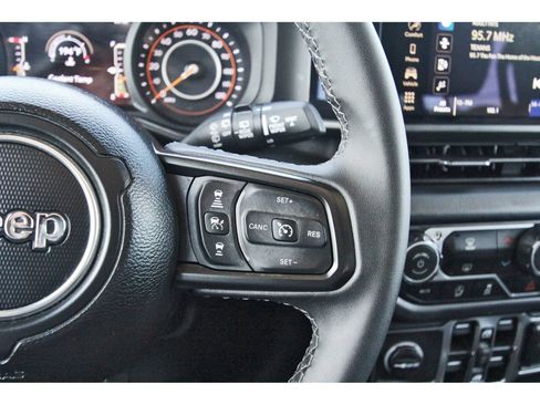 Used 2026 Jeep Wrangler Unlimited Rubicon AWD/4WD image 23
