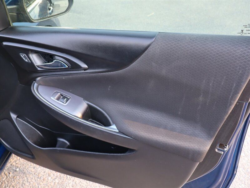 Used 2019 Chevrolet Malibu LT FWD image 19