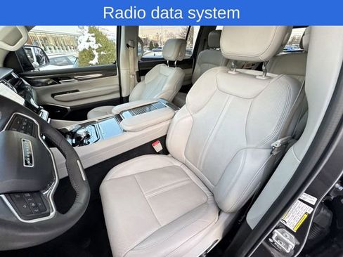 Used 2022 Jeep Wagoneer Series III w/ Convenience Group I image 13