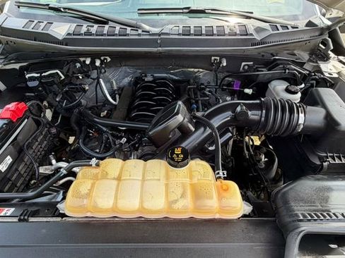 Used 2016 Ford F150 XLT w/ Equipment Group 302A Luxury AWD/4WD image 11
